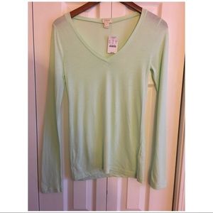 🔥4/$20🔥 J. Crew Tissue V-Neck Shirt